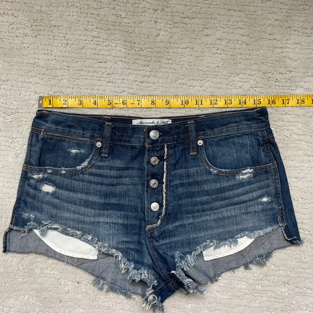 Abercrombie & Fitch Distressed Button-Fly Denim Shorts Medium Wash Frayed Size 6 - Picture 14 of 17